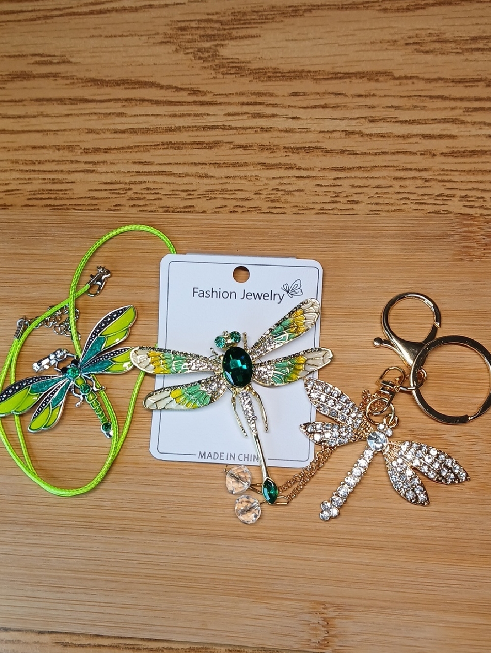 NWOT 3PC Lime Green Dragonfly Set 1 Keychain 1 Brooch 1 Nwcklace